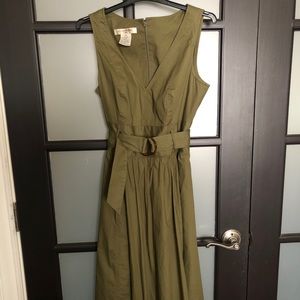 Evan Picone Green Sleeveless Flare Dress Size: 10